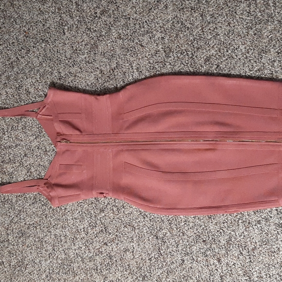 Medium Blush pink bodycon dress - Picture 2 of 5